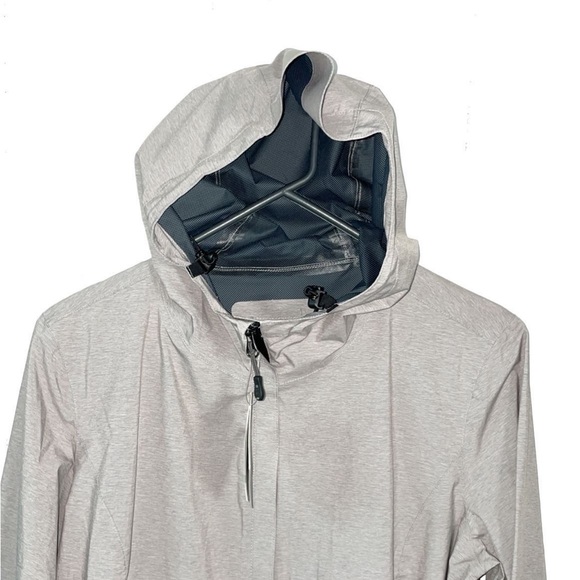 Men  Rain Jacket - Picture 7 of 8